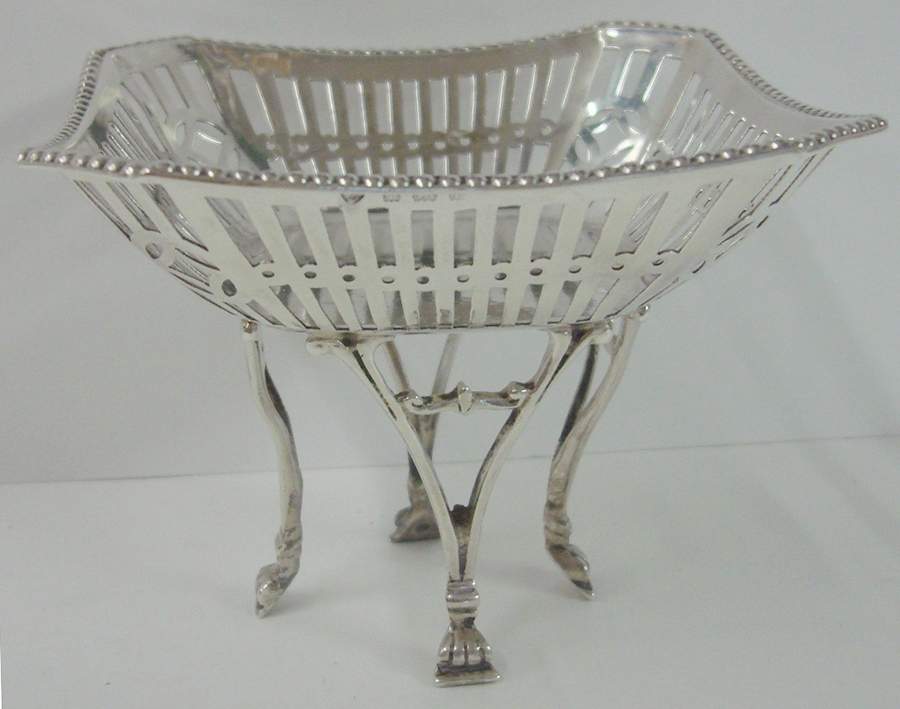 BIM26 (Sterling, Hollowware) Sterling Footed Bon Bon Bowl by Birmingham Silver Co-1