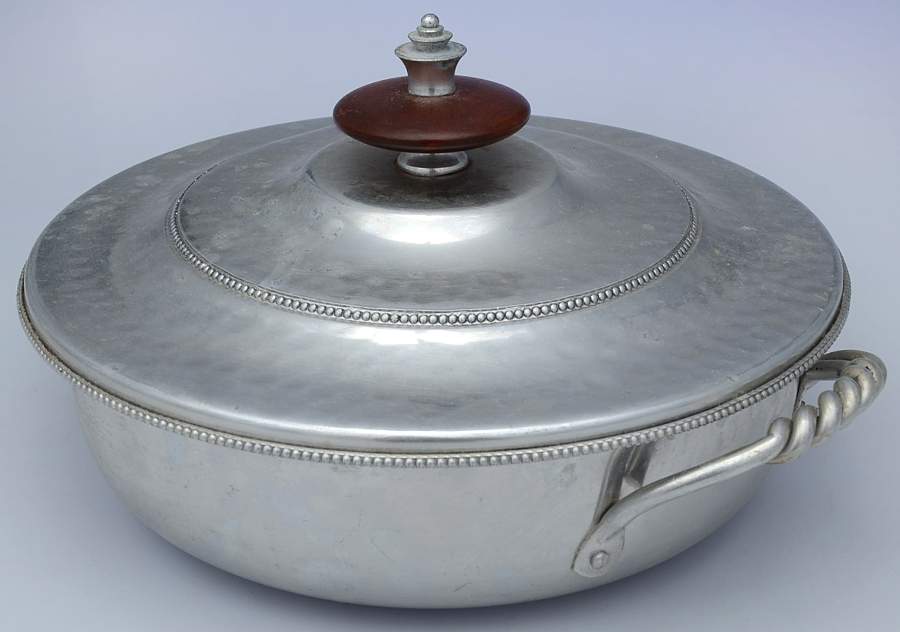 Buenilum Aluminium Hollowware 2 Qt Round Covered Casserole & Glass Liner by Buehner-Wanner-1