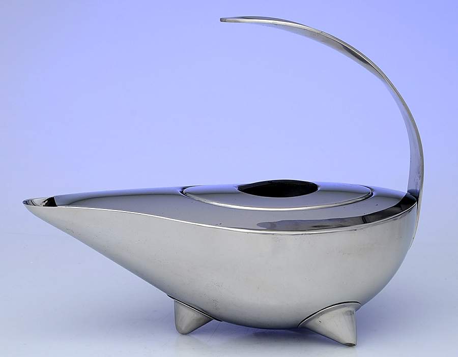 Naoko (Stainless, Hollowware) Tea Pot by Bodum-1