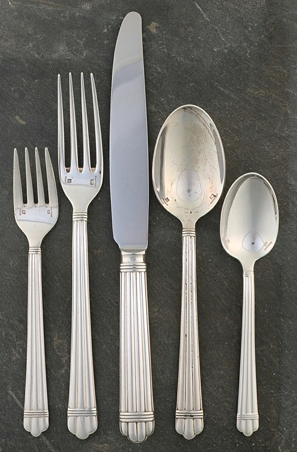 Aria (Silverplate, 1984) 5 Piece Place Setting by Christofle France-1