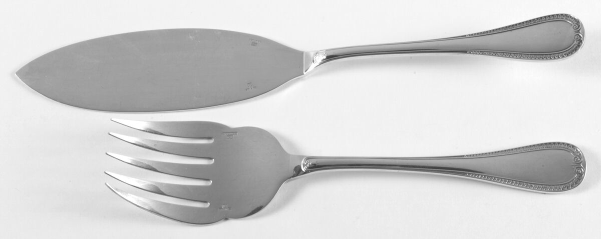 Malmaison (Silverplate, 1967) 2 Piece Large Solid Fish Serving Set by Christofle France-1