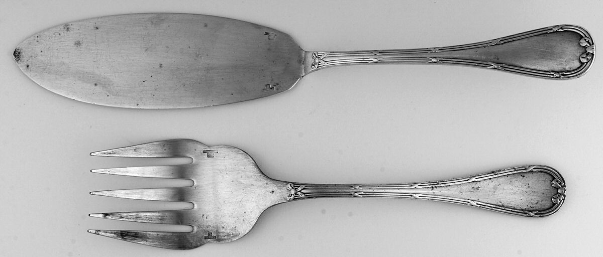 Rubans (Silverplate, 1926) 2 Piece Large Solid Fish Serving Set by Christofle France-1