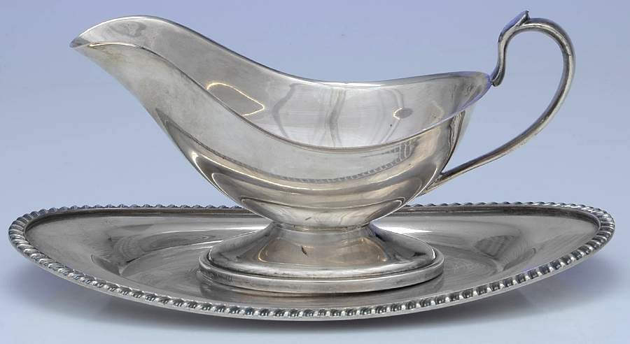 3150 (Silverplate, Hollowware) Plated Gravy Boat & Underplate by Crescent Silverware-1