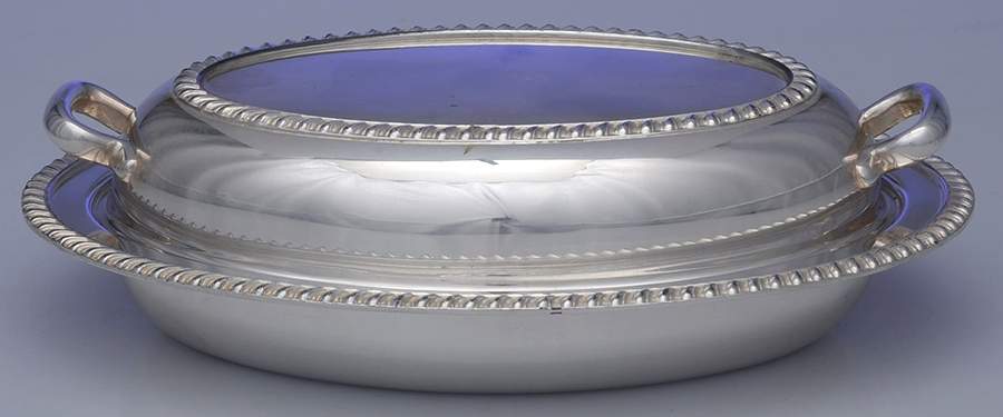 931 (Silverplate, Hollowware) Double Vegetable Bowl by Crescent Silverware-1