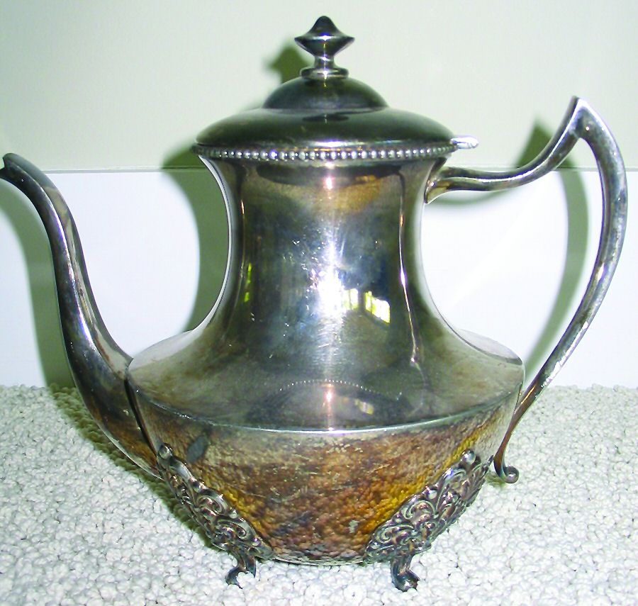 1402 (Silverplate, Hollowware) Silverplate Coffee Pot by Colonial Silver -1