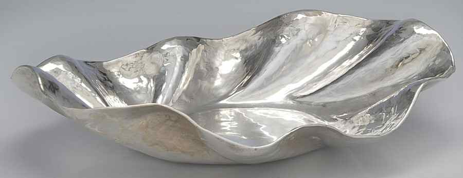 Sterling Hollowware Sterling Bread Tray by Camusso (Peru)-1