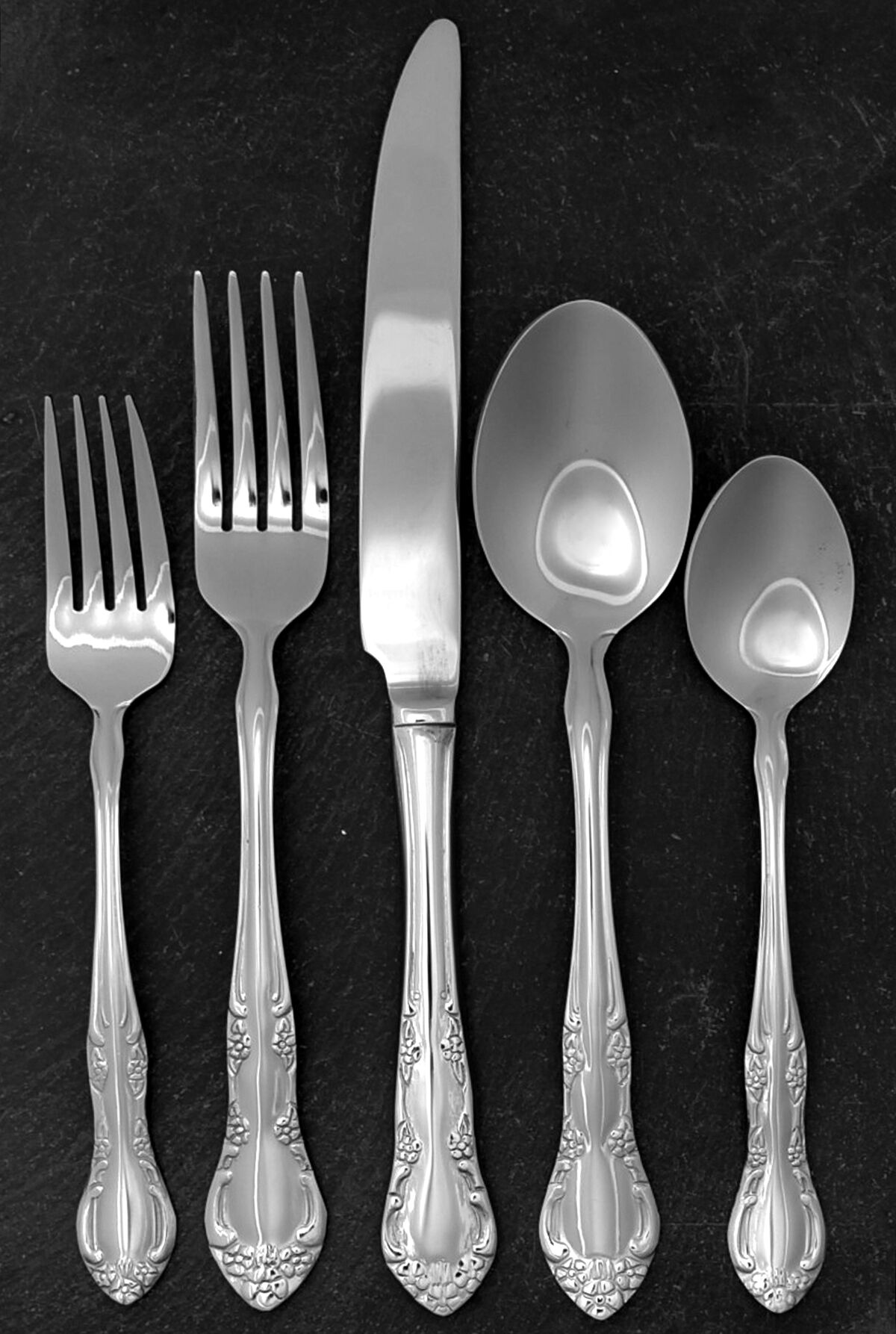 Bella (Stainless) 5 Piece Place Setting by Cooks (Jc Penney)-1