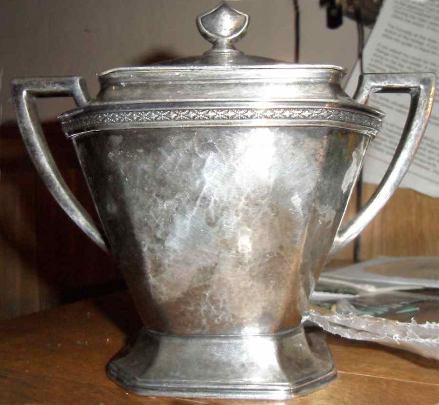 1452 (Silverplate, Hollowware) Sugar Bowl & Lid by Colonial Silver -1