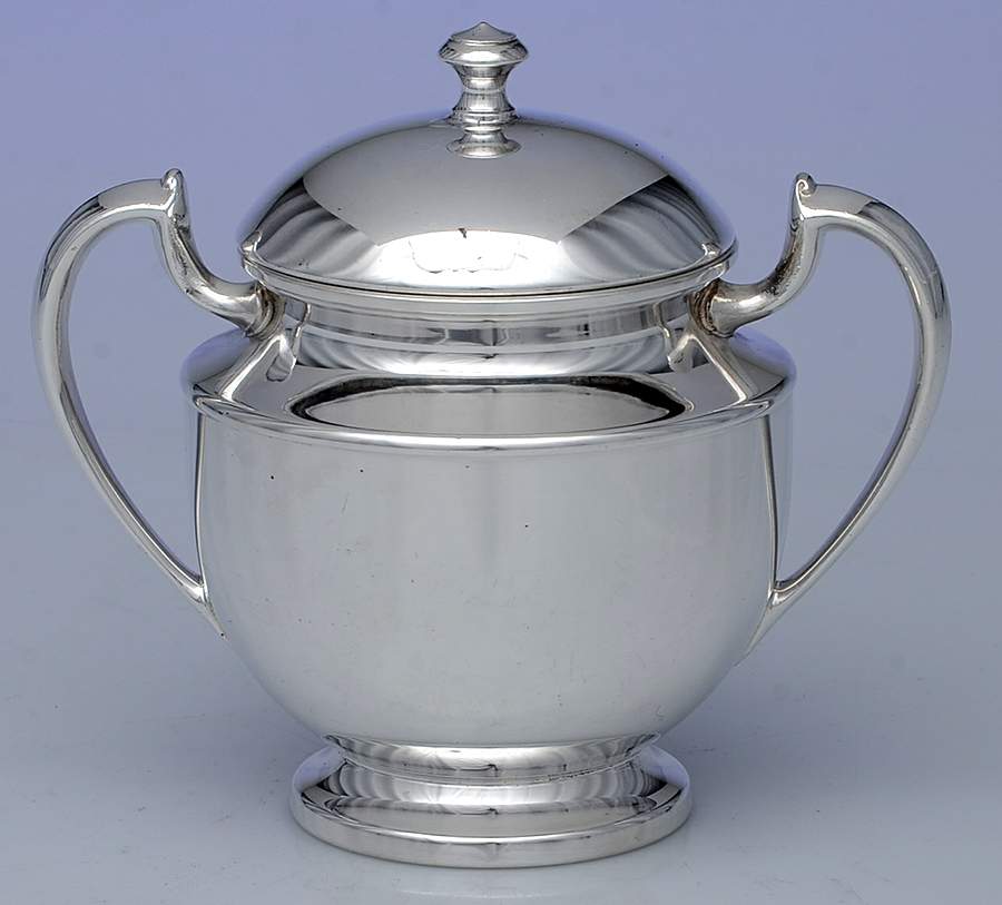1152P (Silverplate, Hollowware) Sugar Bowl & Lid by Crescent Silverware-1