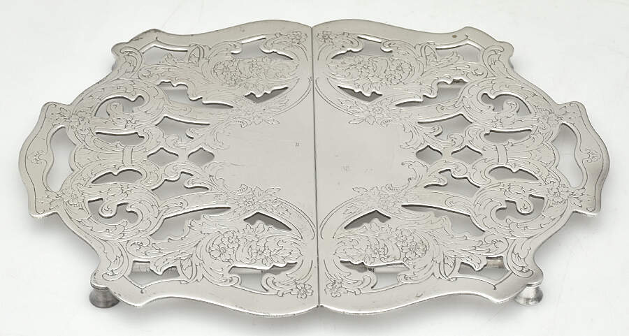 102 (Silverplate, Hollowware) Expandable Trivet by Crescent Silverware-1