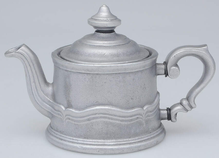 261 (Pewter, Hollowware) Tea Pot by Country Ware-1