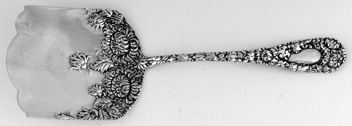 Chrysanthemum (Sterling, 1893) Solid Waffle Server by Durgin-1