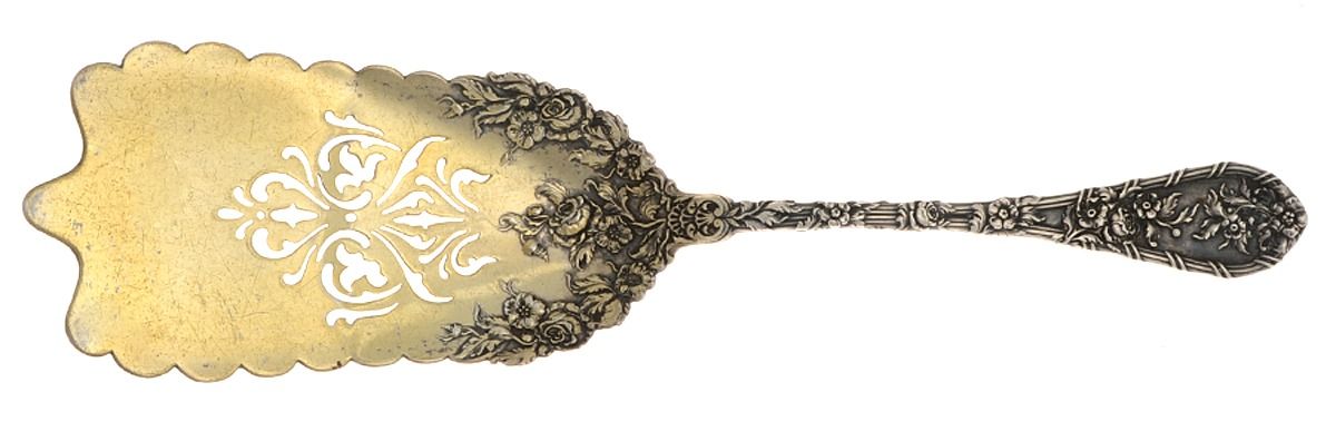 Dauphin (Sterling, 1897, No Monograms) Large Pierced Solid Croquette Server by Durgin-1