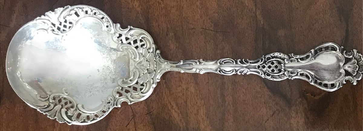 Regent (Sterling, 1901) Solid Salad Serving Spoon by Durgin-1