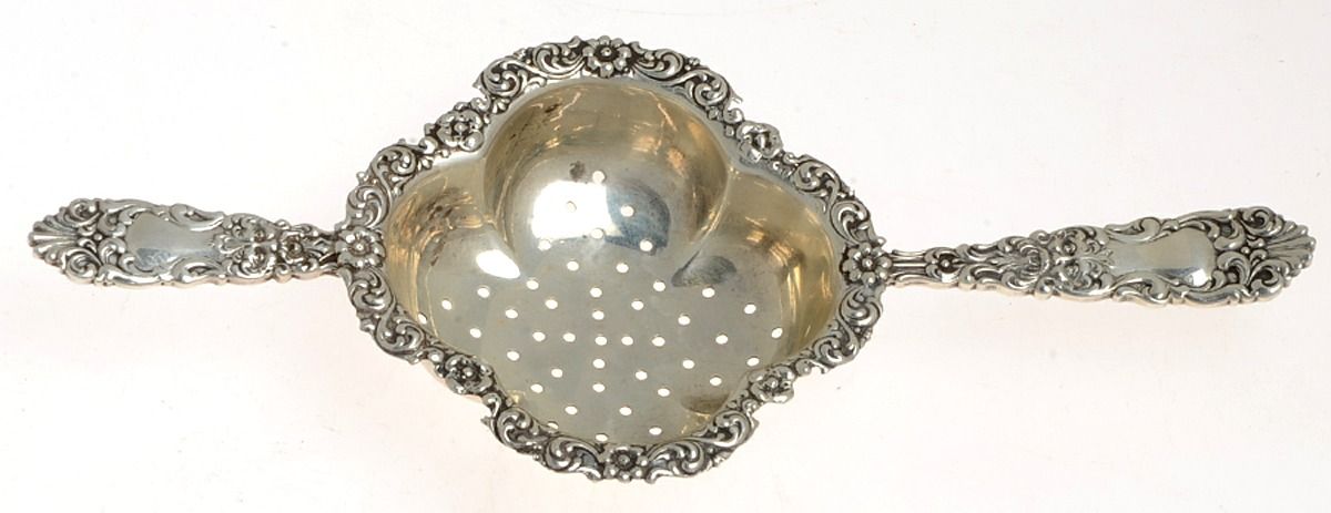 Renaissance (Sterling, 1894) Solid Individual Overcup Tea Strainer by Dominick & Haff-1