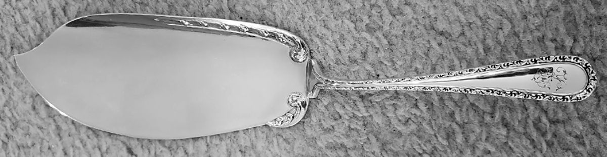 DGA1 (STERLING) Large Solid Fish Serving Knife by Davis & Galt-1