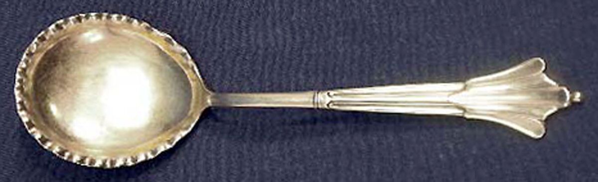 DUS10 (STERLING) Sugar Shell Spoon by Durgin-1