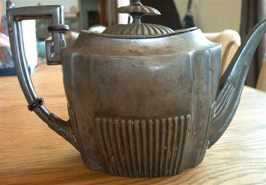 9600 (Silverplate) Teapot by Daniel & Arter-1