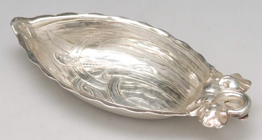 Iris (Sterling, Hollowware) Almond Dish with Place Card Clip by Durgin-1