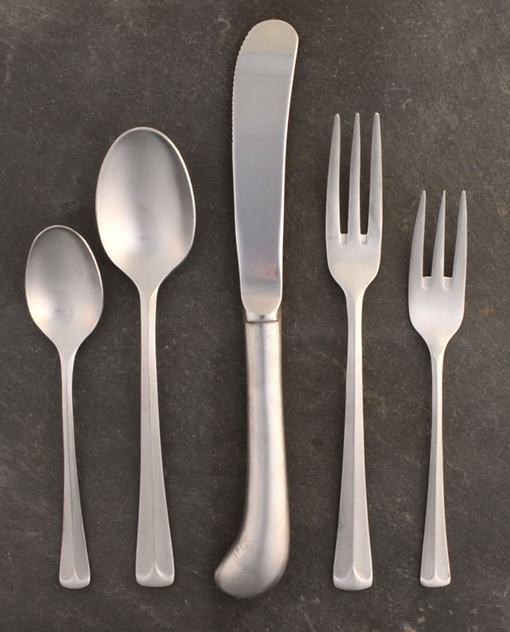 Colonial Richmond (Stainless) 5 Piece Place Setting by Ekco Silver-1