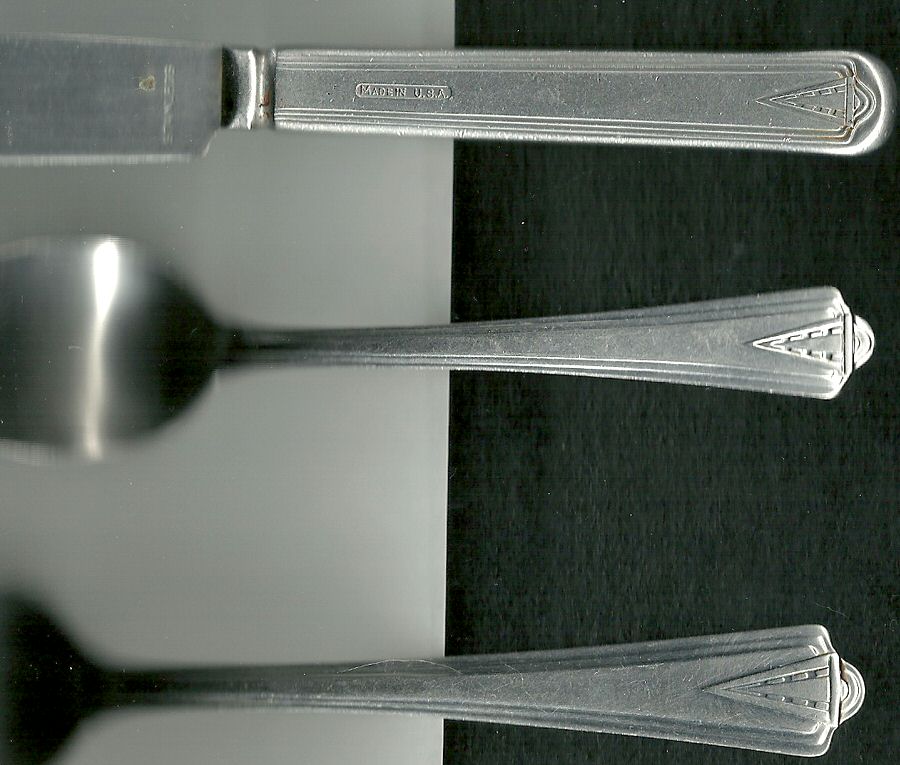 EKS20 (STAINLESS) New French Solid Indented Knife by Ekco Silver-1