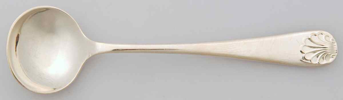 Silverplate Hollowware Individual Salt Spoon by Ellis-Barker-1