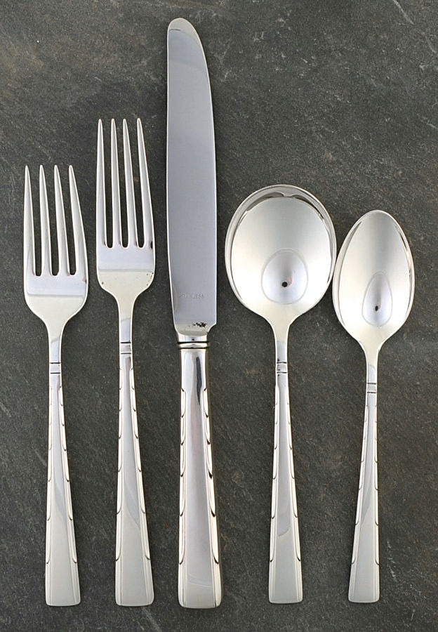 Horizon (Sterling, 1944) 5 Piece Place Size Setting by Easterling-1