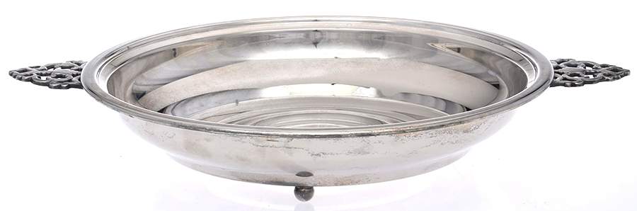 Silverplate Hollowware Footed Pie Plate by English Silver Mfg Co.-1