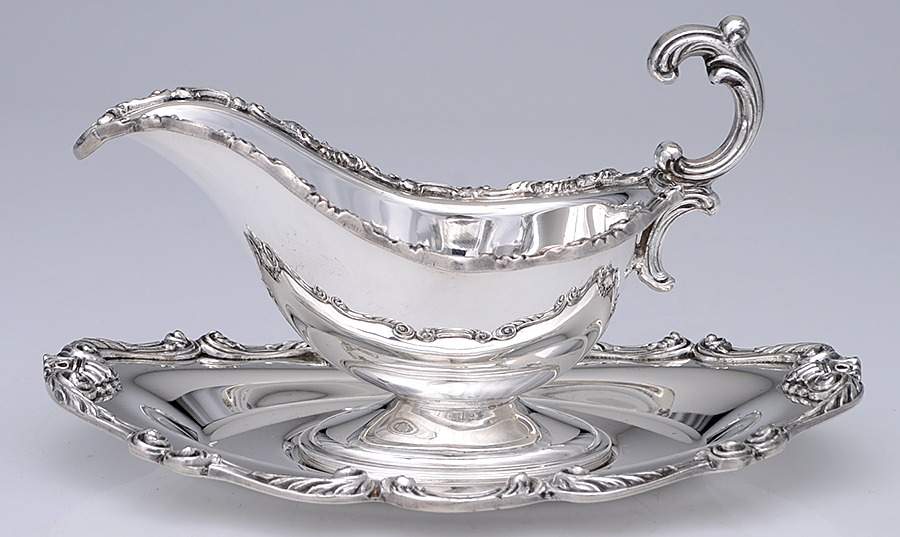 Silverplate Hollowware Gravy Boat & Underplate by English Silver Mfg Co.-1