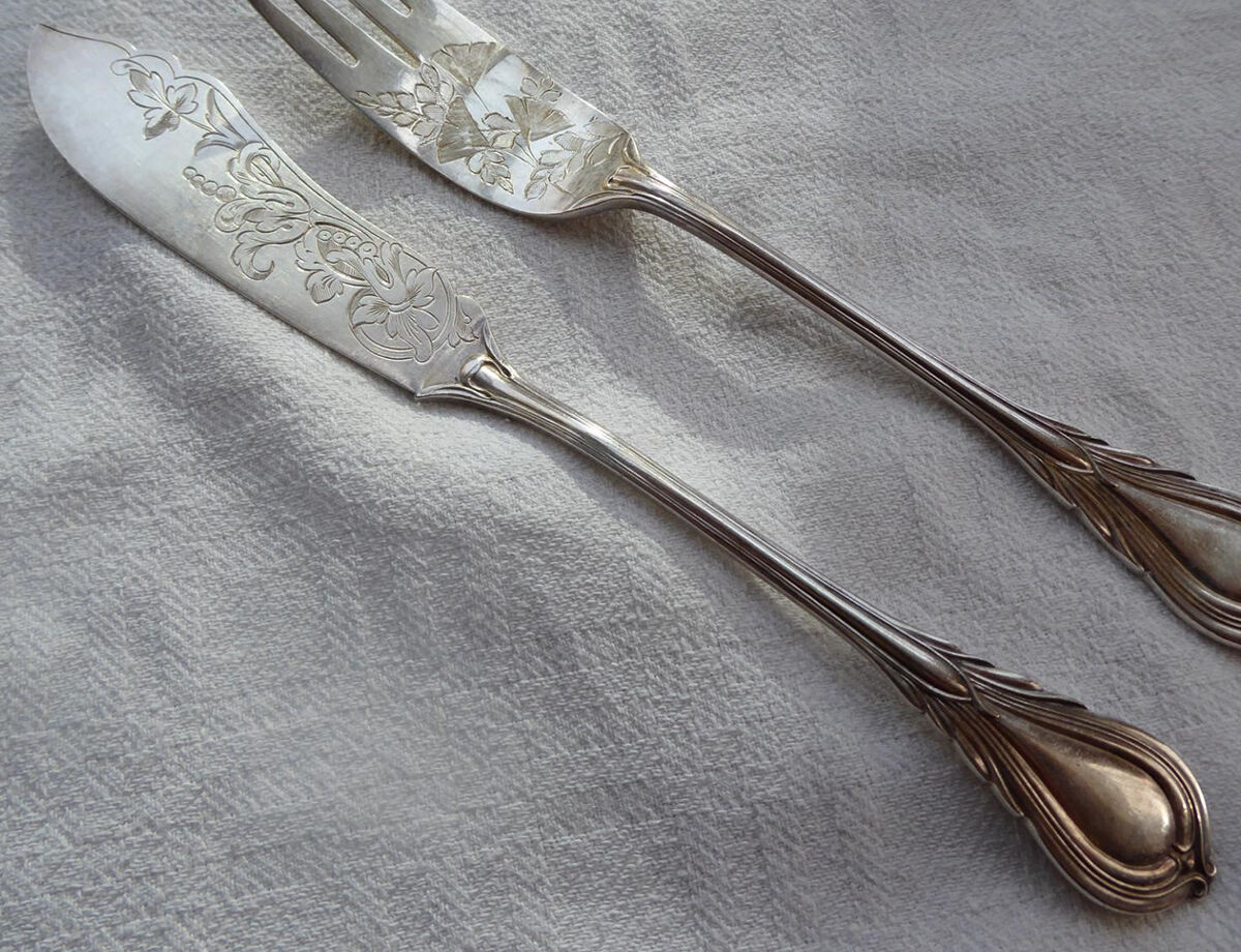 ELK18 (Silverplate) Individual Solid Fish Knife by Elkington-1