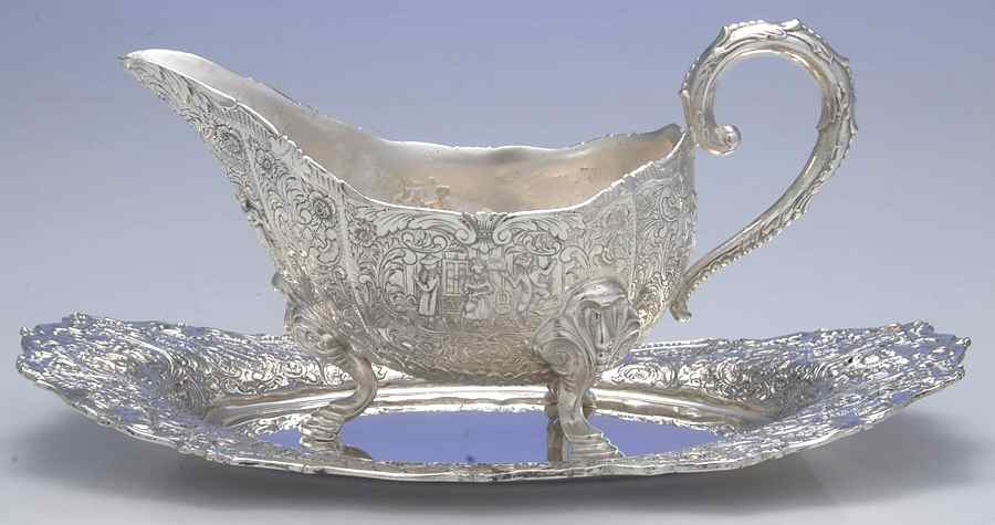 Silverplate Hollowware Gravy Boat & Underplate by EG  Webster-1