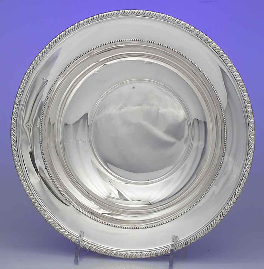 660 (Sterling, Hollowware) 9" Round Vegetable Bowl by Ellmore-1