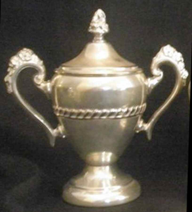 ETH1 (Silverplate, Hollowware) Sugar Bowl & Lid by Eton Sheffield-1