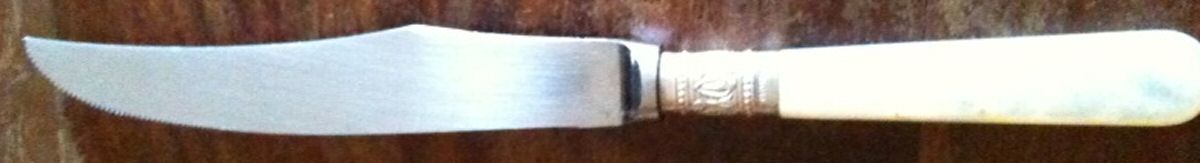 Pearl Handle Flatware 1 Individual Steak Knife with Pinch Handle by Eales 1779 (Leonard Silver)-1