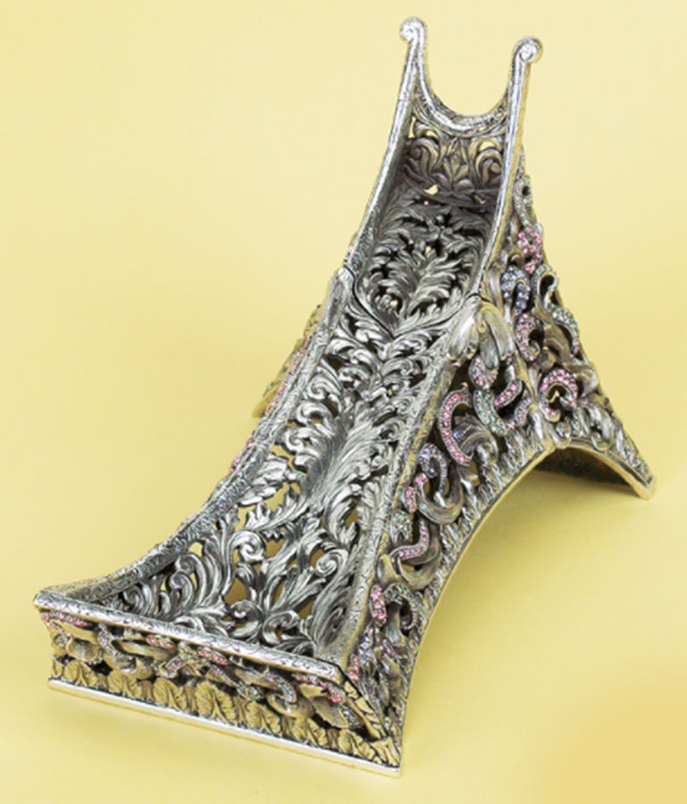 Table Top Wine Bottle Holder by Edgar Berebi-1