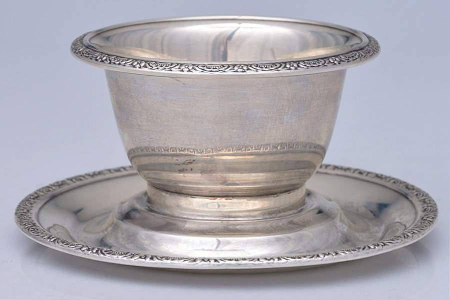 Botticelli (Sterling, 1949, Hollowware) Sterling Gravy Boat with Attached Underplate by Frank Whiting-1