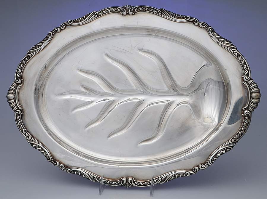 Southern Colonial (Silverplate, Hollowware) Medium Footed Meat Platter with Well by Fine Arts-1