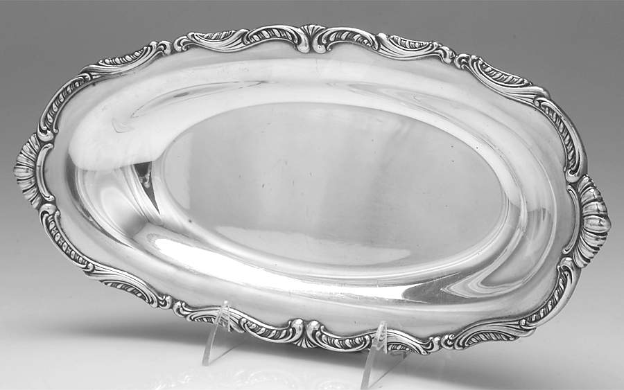 Southern Colonial (Silverplate, Hollowware) 13" Bread Tray by Fine Arts-1
