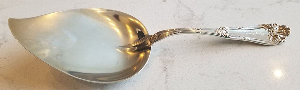 Champlain (Sterling, 1915) Solid Ice Cream Serving Knife by Frank Whiting-1