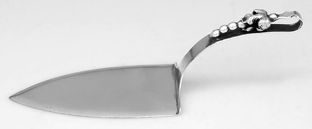 FMZ1 (Sterling) Solid Pie Server by F. Ramirez-1