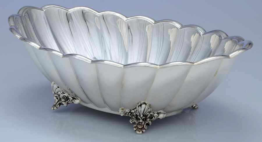 K125 (Silverplate, Hollowware) Footed Plated Oval Vegetable Bowl by Fisher Silversmiths-1