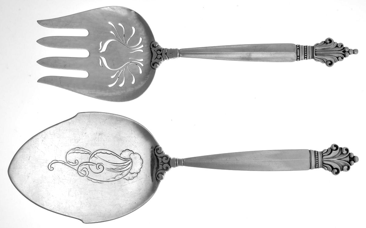 Acanthus (Sterling, 1917) 2 Piece Large Solid Fish Serving Set by Georg Jensen (Denmark)-1