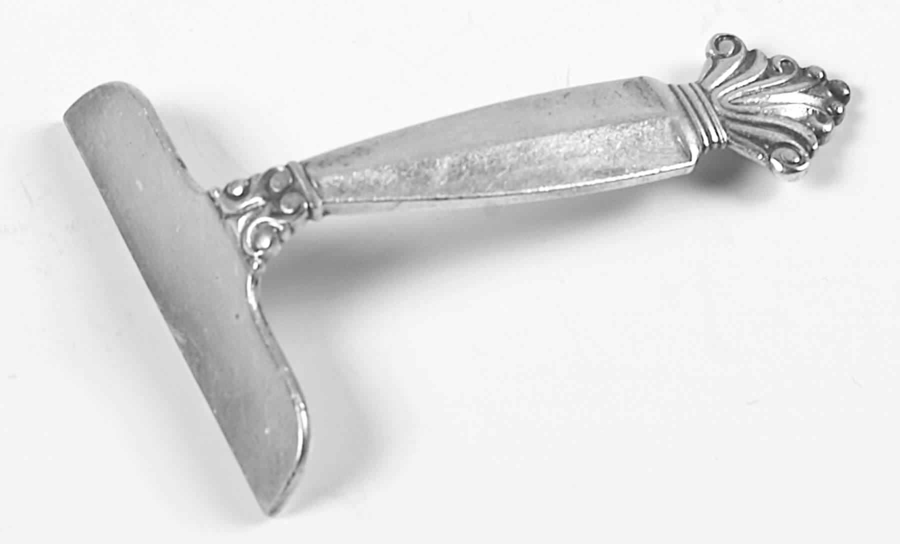 Acanthus (Sterling, 1917) Food Pusher Solid by Georg Jensen (Denmark)-1
