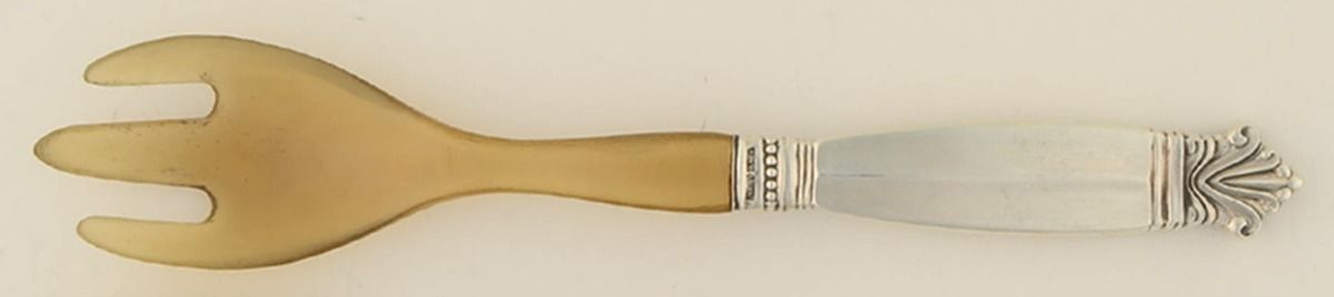 Acanthus (Sterling, 1917) Relish Fork with Horn Tines by Georg Jensen (Denmark)-1