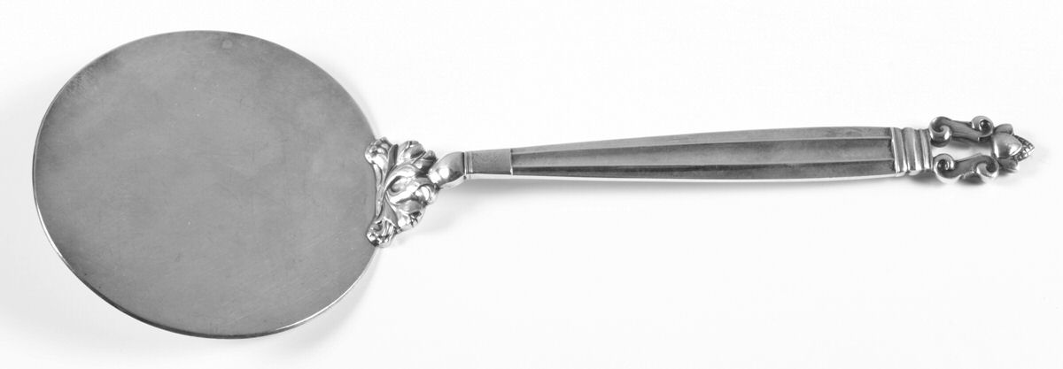 Acorn (Sterling, 1915) Solid Pastry Server by Georg Jensen (Denmark)-1
