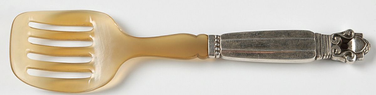 Acorn (Sterling, 1915) Herring Serving Fork with Horn Tines by Georg Jensen (Denmark)-1