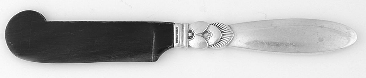Cactus (Sterling, 1930) Cheese Spreader Horn Blade by Georg Jensen (Denmark)-1