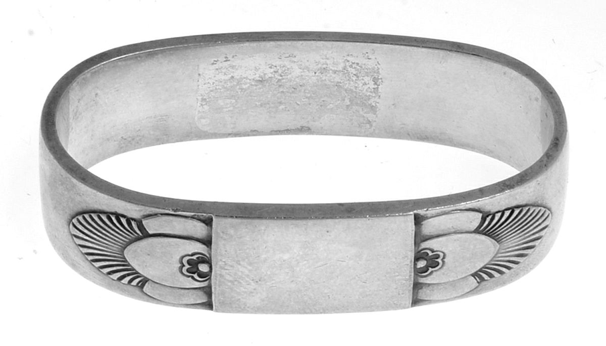 Cactus (Sterling, 1930) Oblong Napkin Ring by Georg Jensen (Denmark)-1