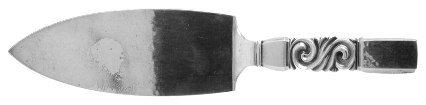 Scroll (Sterling, 1927) Small Solid Pie Server by Georg Jensen (Denmark)-1