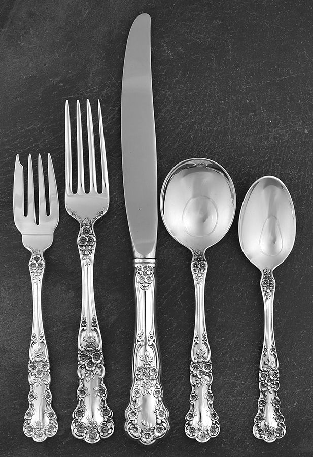 Buttercup (Sterling, Lion-Anchor-G, 1899, No Monos) 5 Piece Dinner Size Setting by Gorham Silver-1